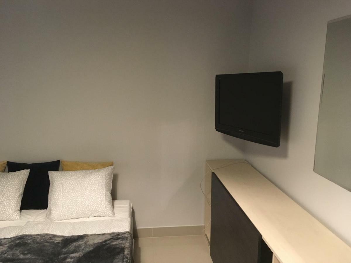 Хостел Mia Mia House Катовице Экстерьер фото
